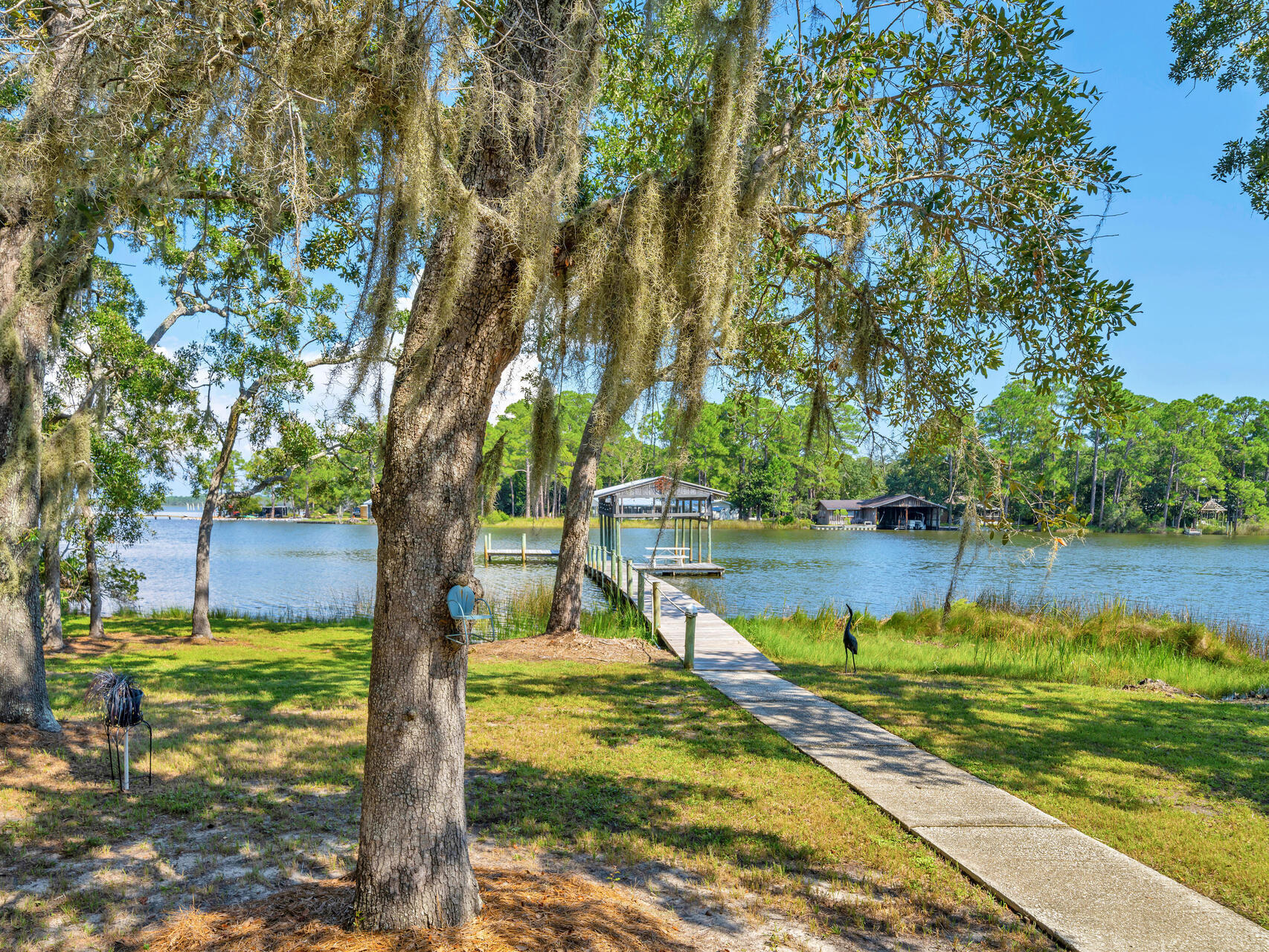 WOODLAND BAYOU ESTATES - Residential