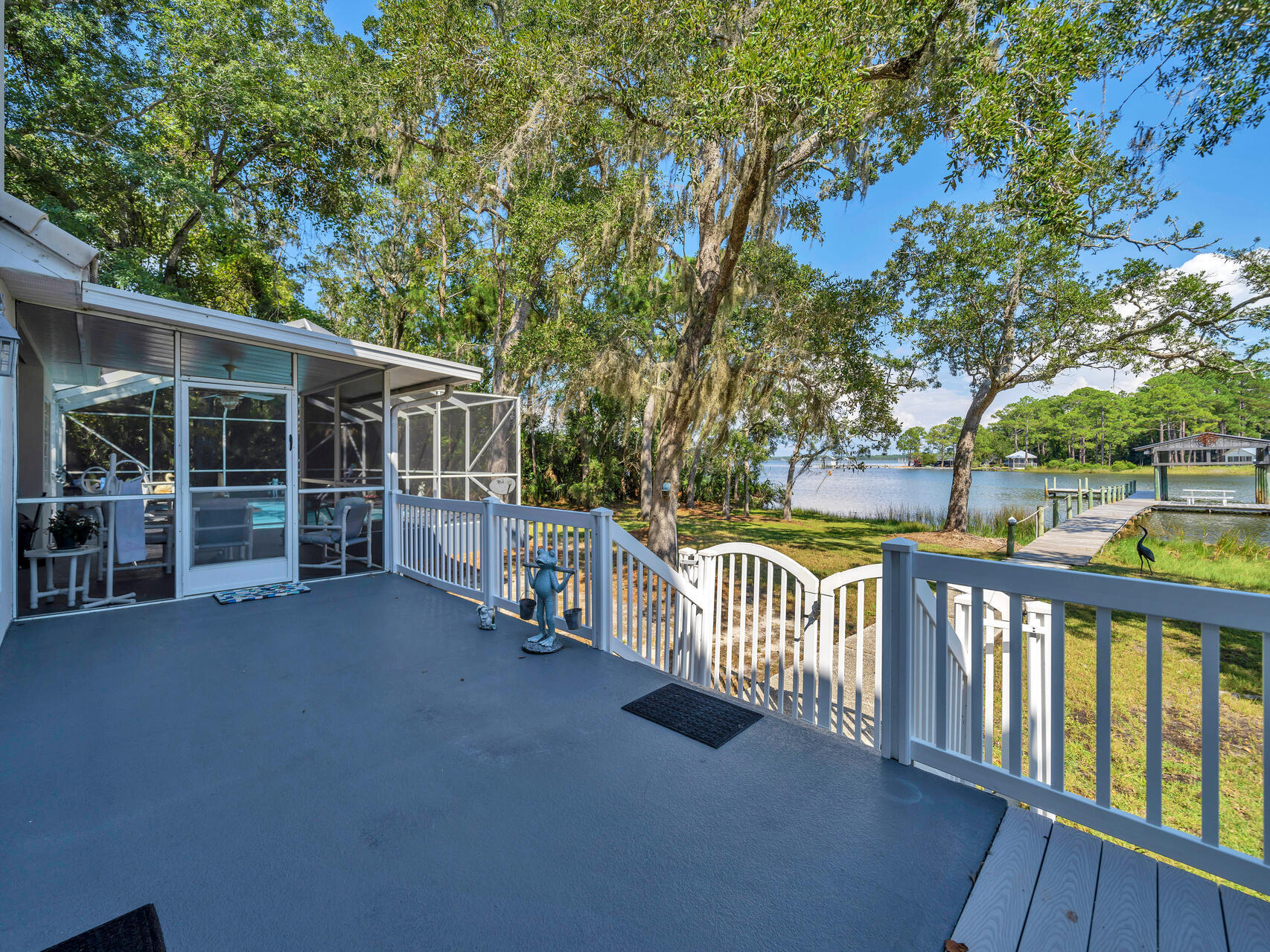 WOODLAND BAYOU ESTATES - Residential