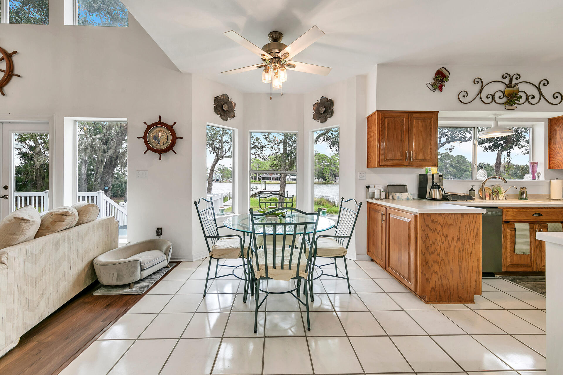 WOODLAND BAYOU ESTATES - Residential