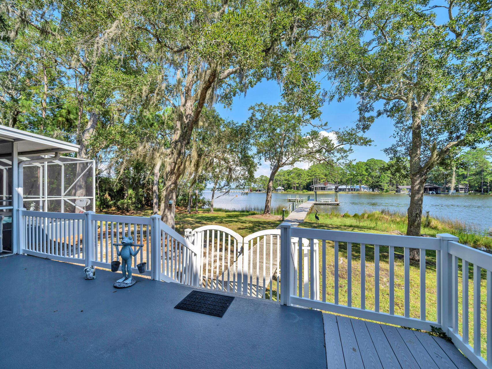 WOODLAND BAYOU ESTATES - Residential