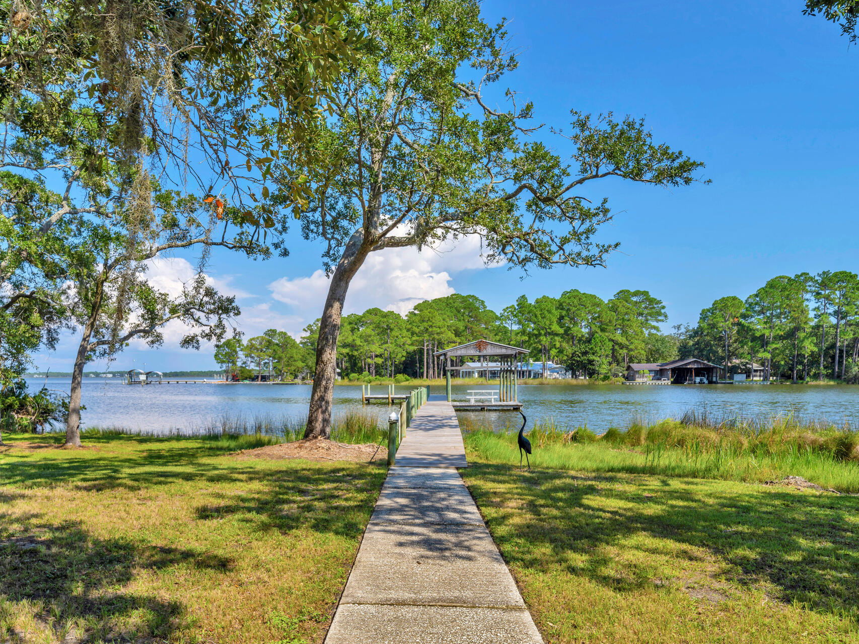 WOODLAND BAYOU ESTATES - Residential
