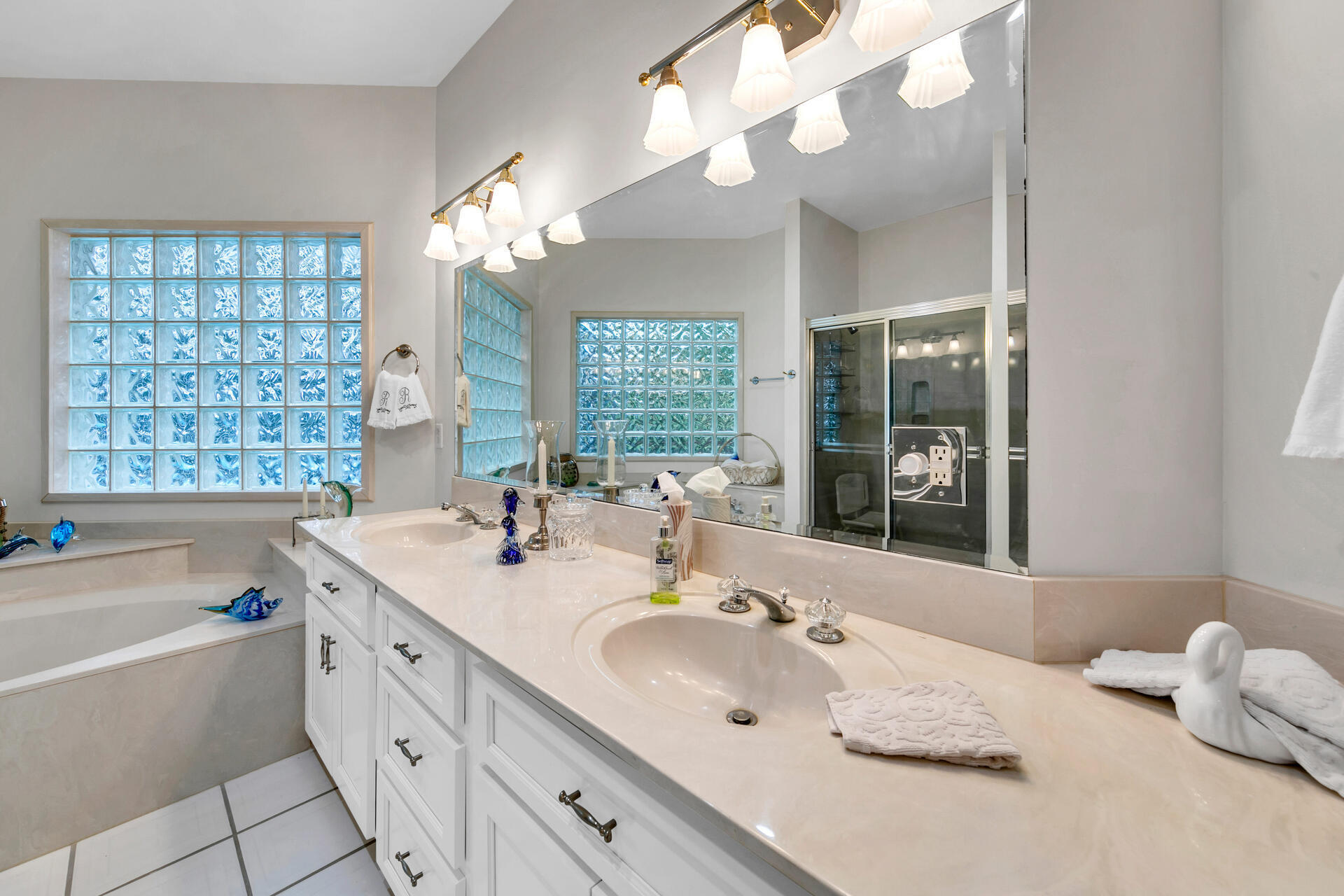 WOODLAND BAYOU ESTATES - Residential