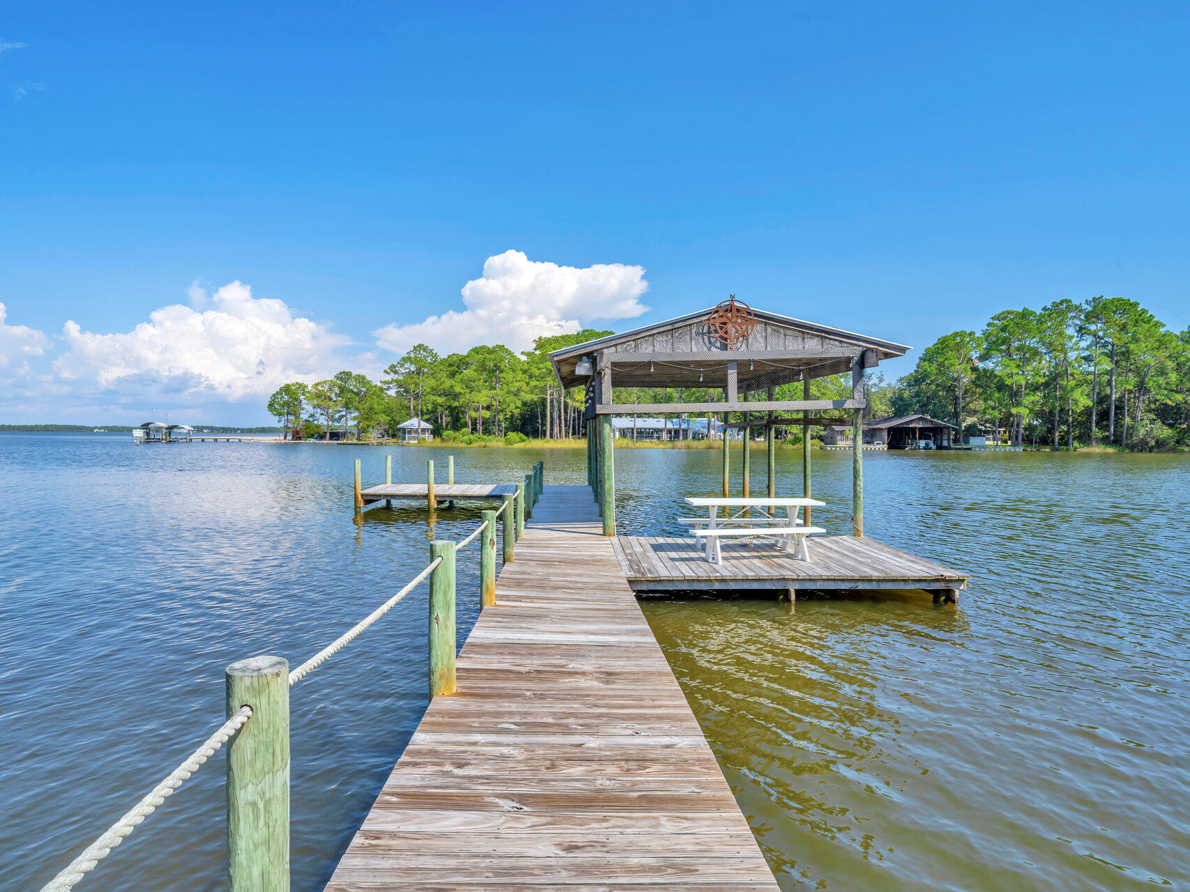 WOODLAND BAYOU ESTATES - Residential