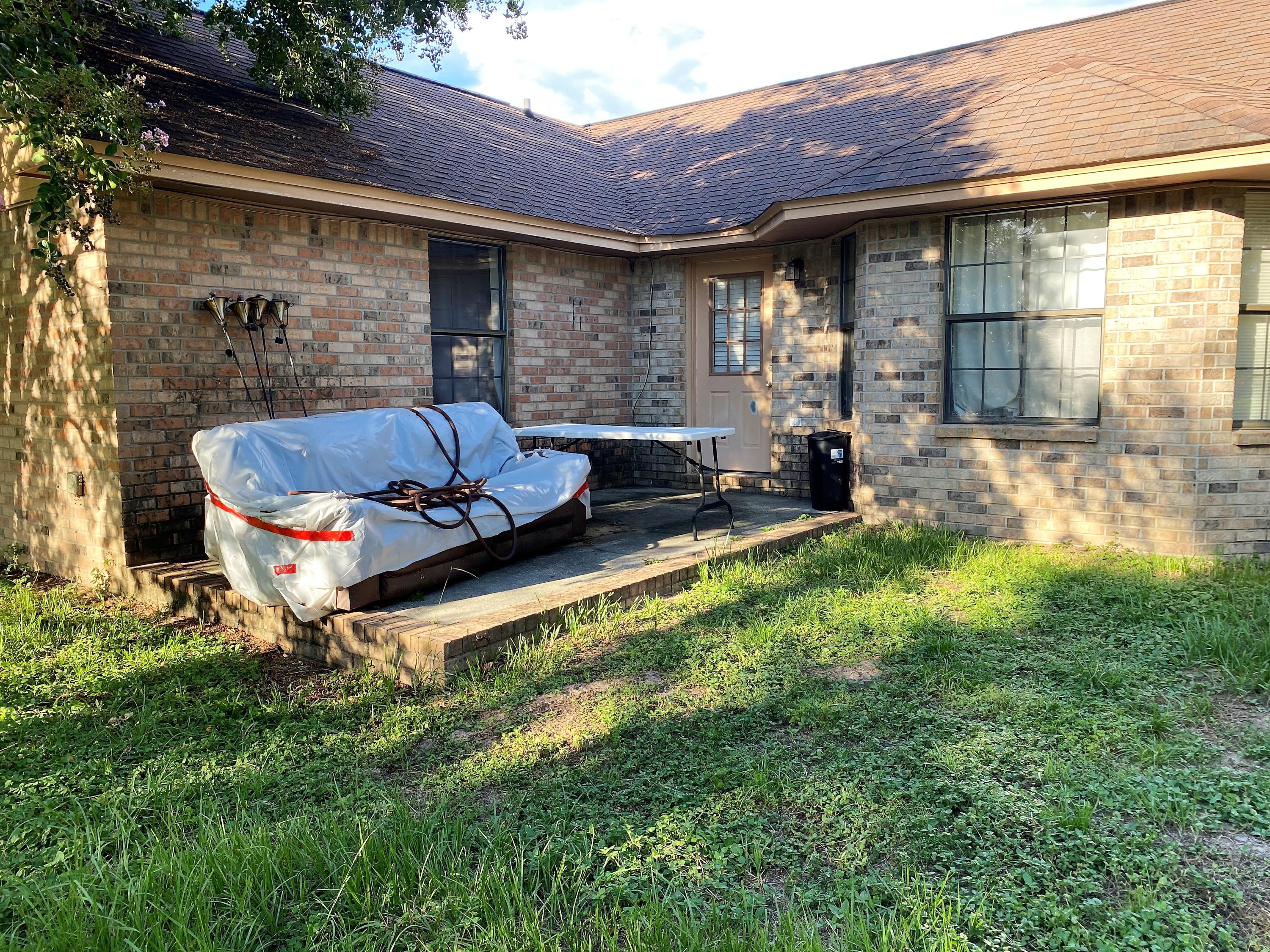 ROYAL MANOR - Residential