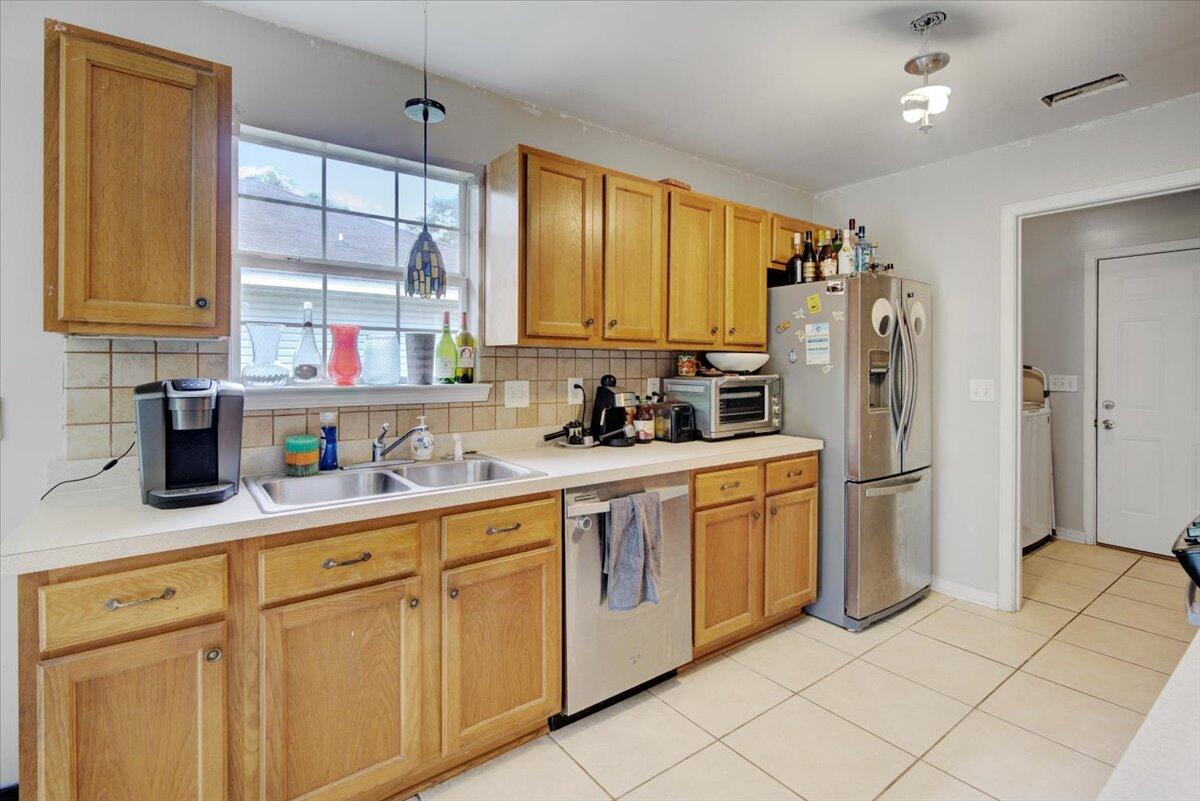 MORRIS ADDN TO CRESTVIEW - Residential