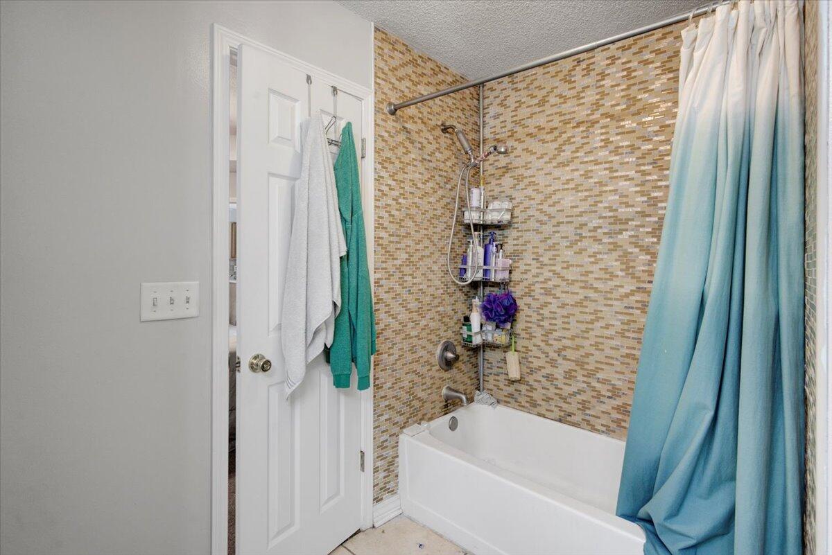 MORRIS ADDN TO CRESTVIEW - Residential