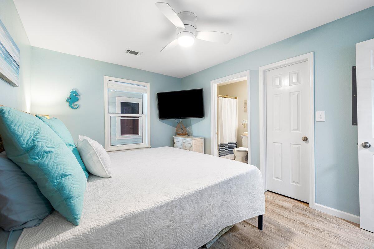 BEACHSIDE VILLAS CONDO - Residential