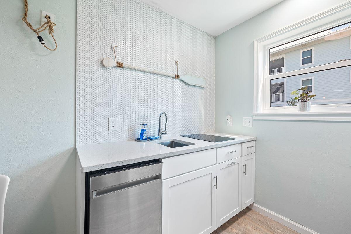 BEACHSIDE VILLAS CONDO - Residential