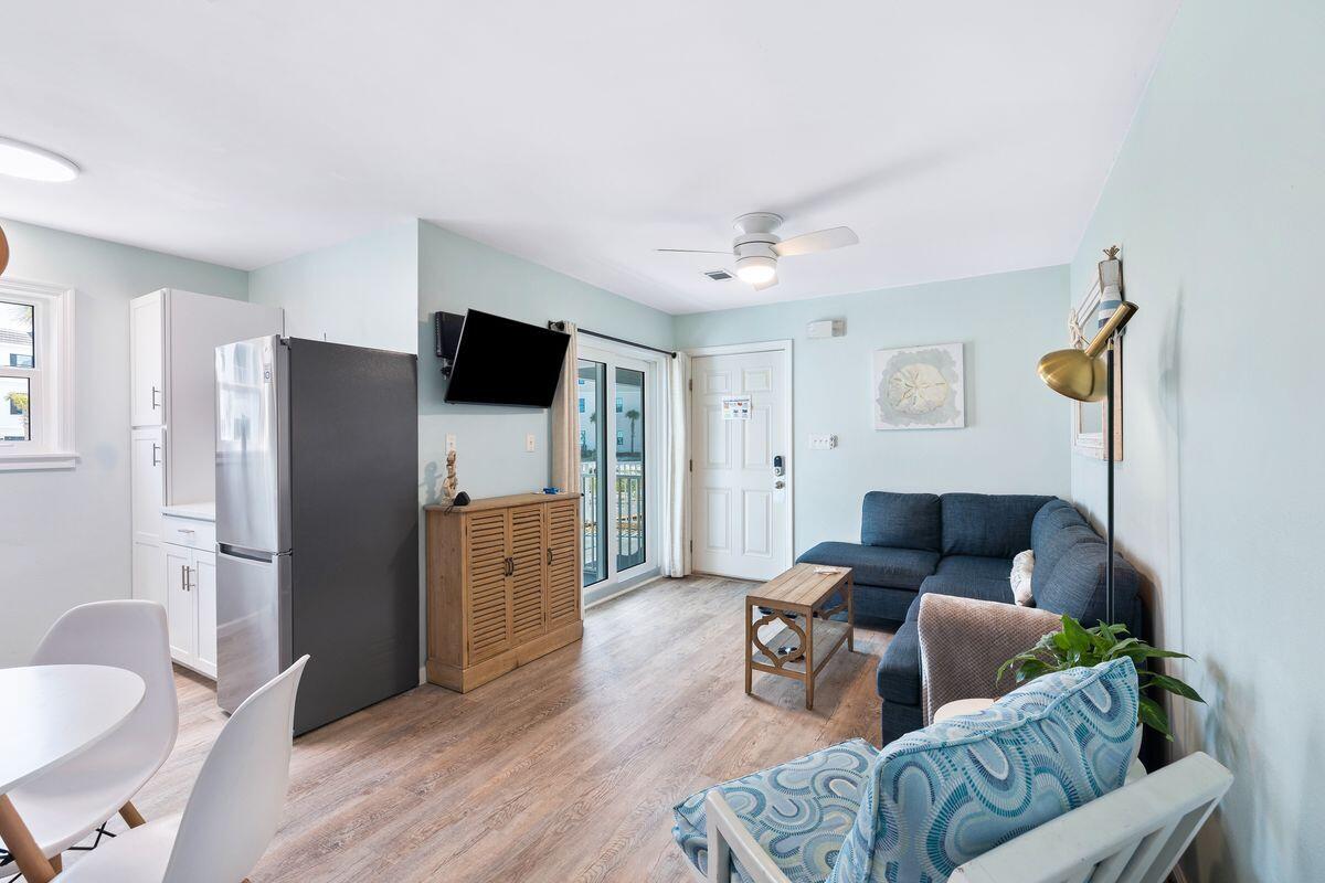 BEACHSIDE VILLAS CONDO - Residential