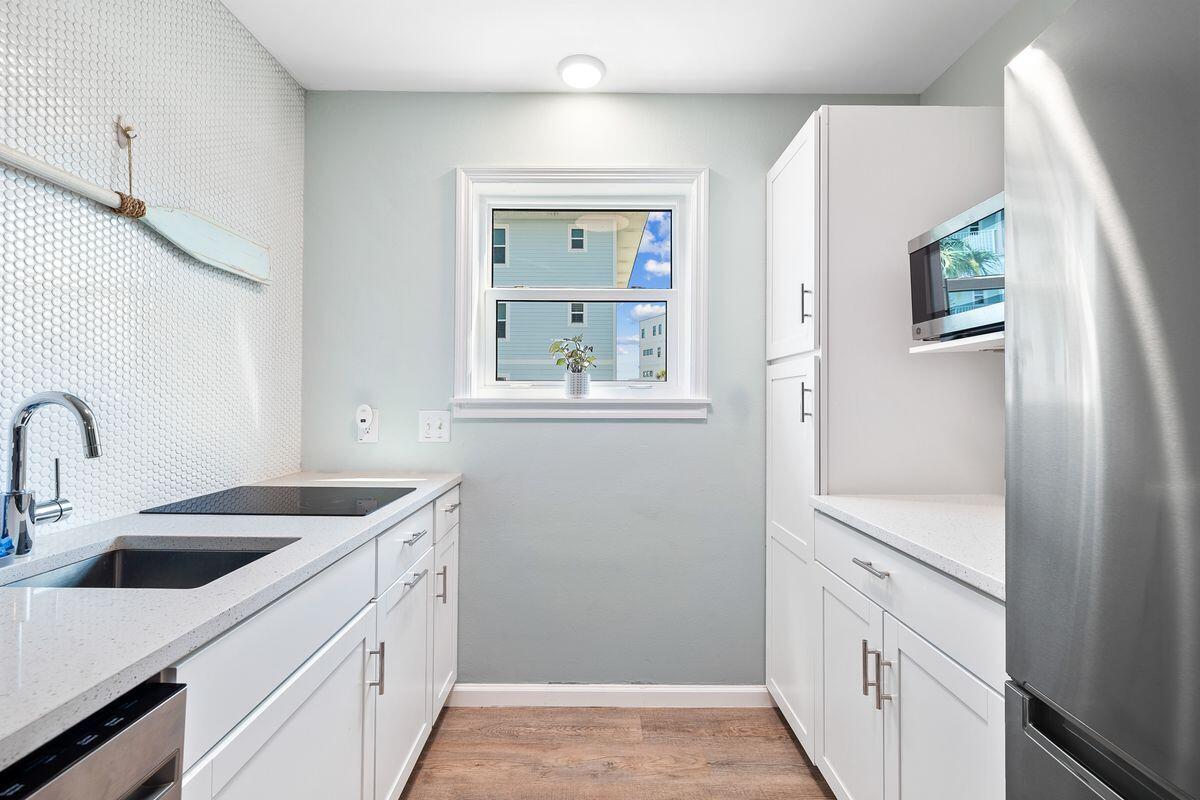 BEACHSIDE VILLAS CONDO - Residential