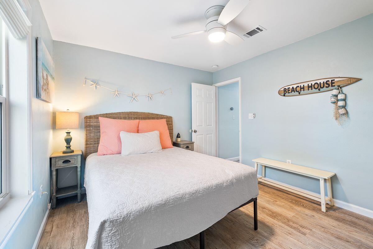 BEACHSIDE VILLAS CONDO - Residential