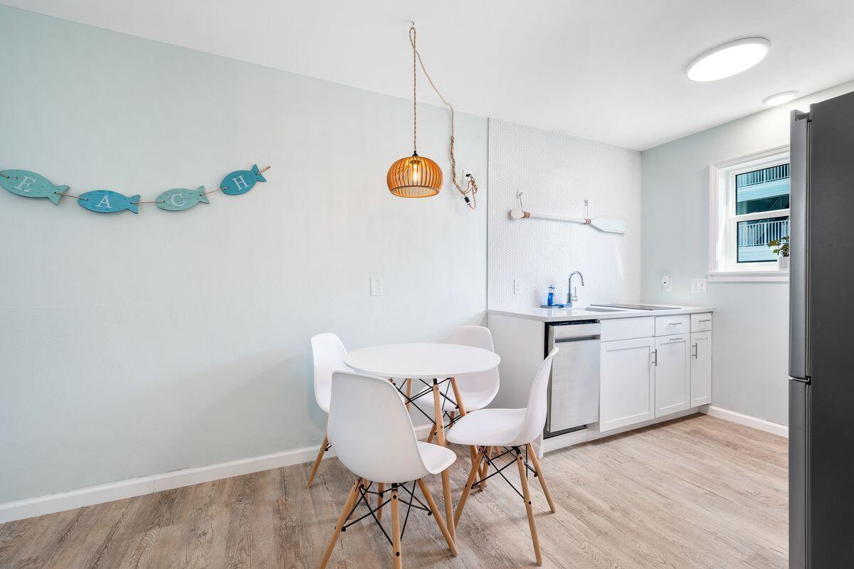 BEACHSIDE VILLAS CONDO - Residential