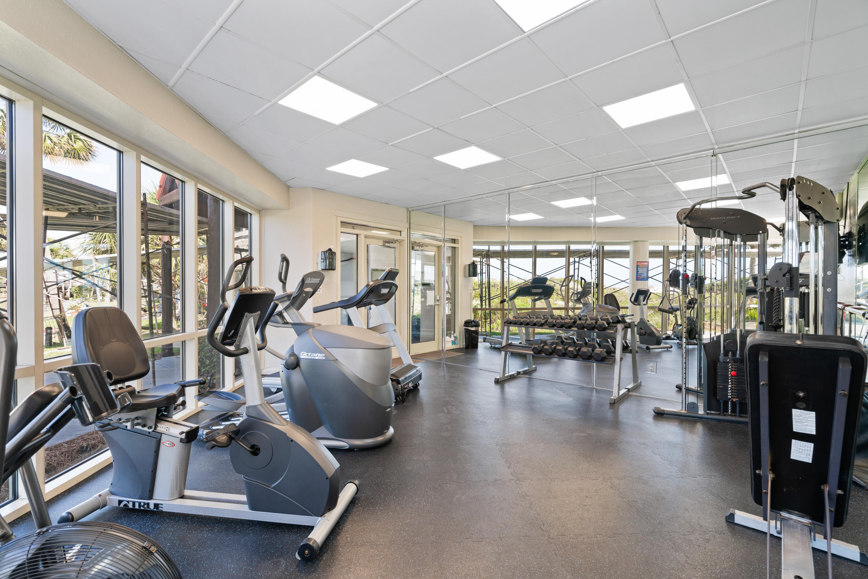 TOPS'L BEACH MANOR - Residential