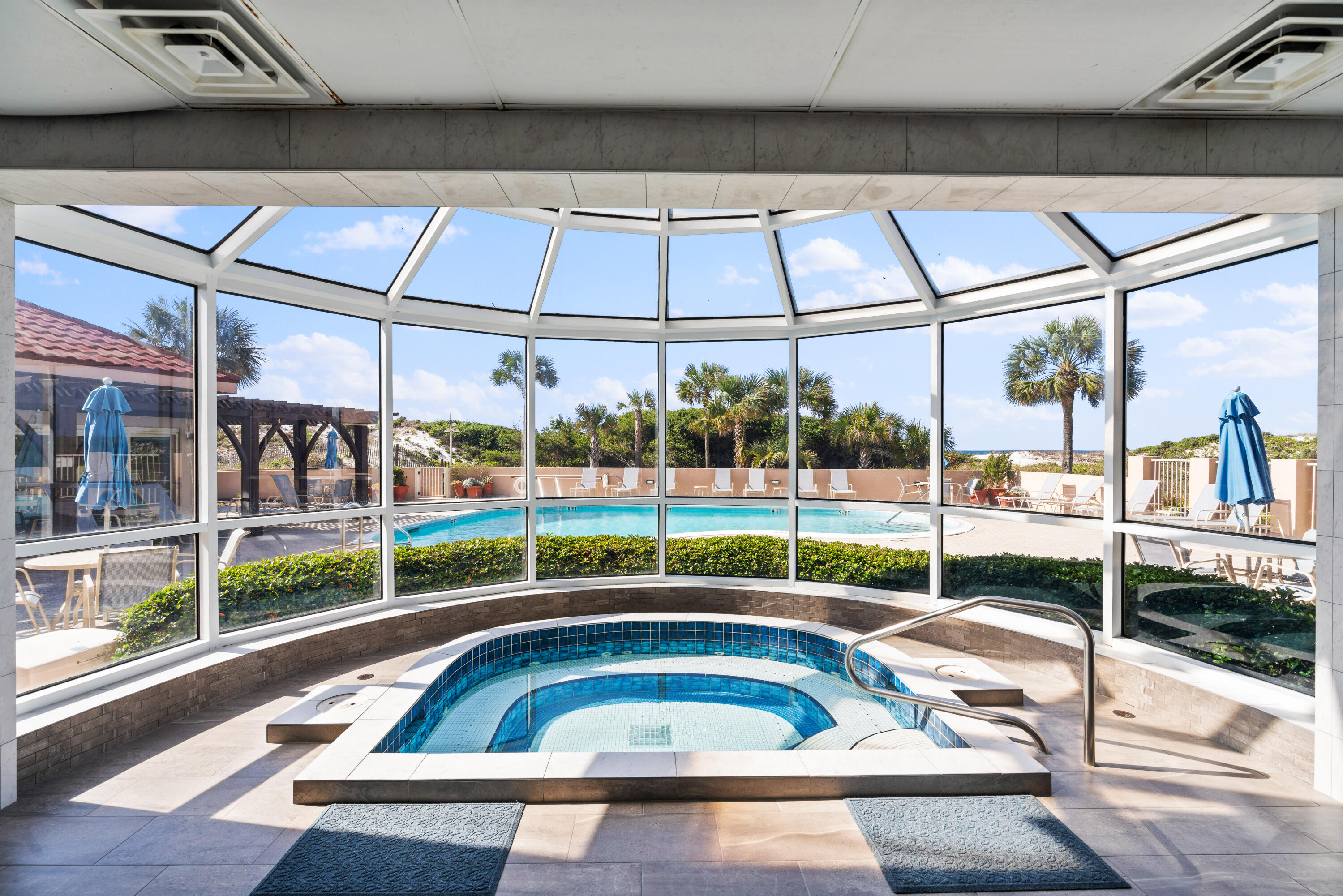 TOPS'L BEACH MANOR - Residential