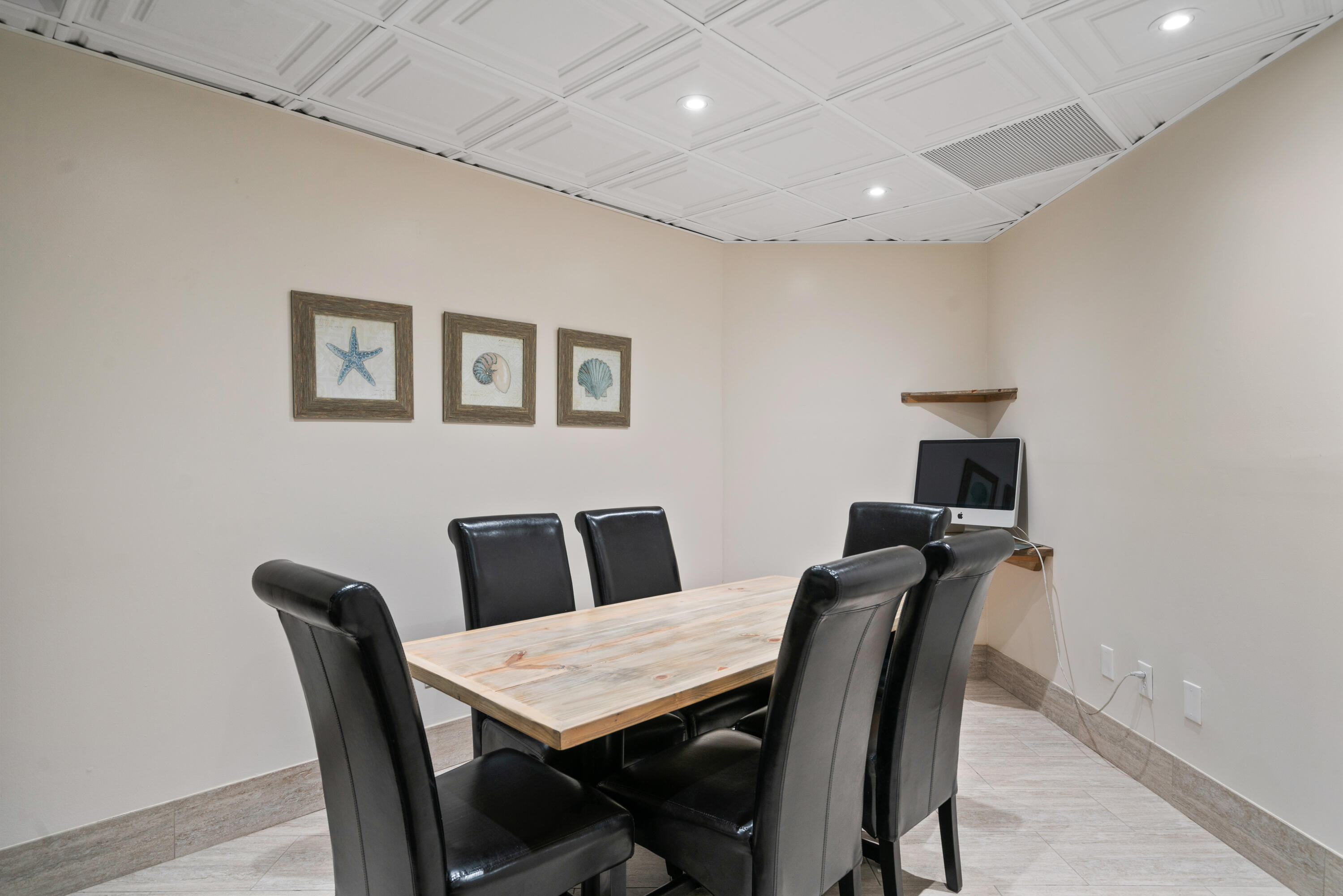 TOPS'L BEACH MANOR - Residential