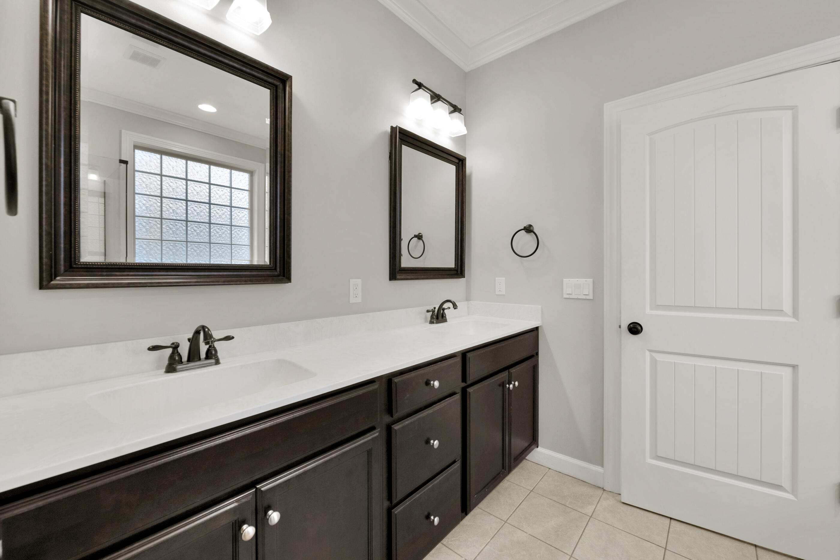 HIDDEN VALLEY - Residential