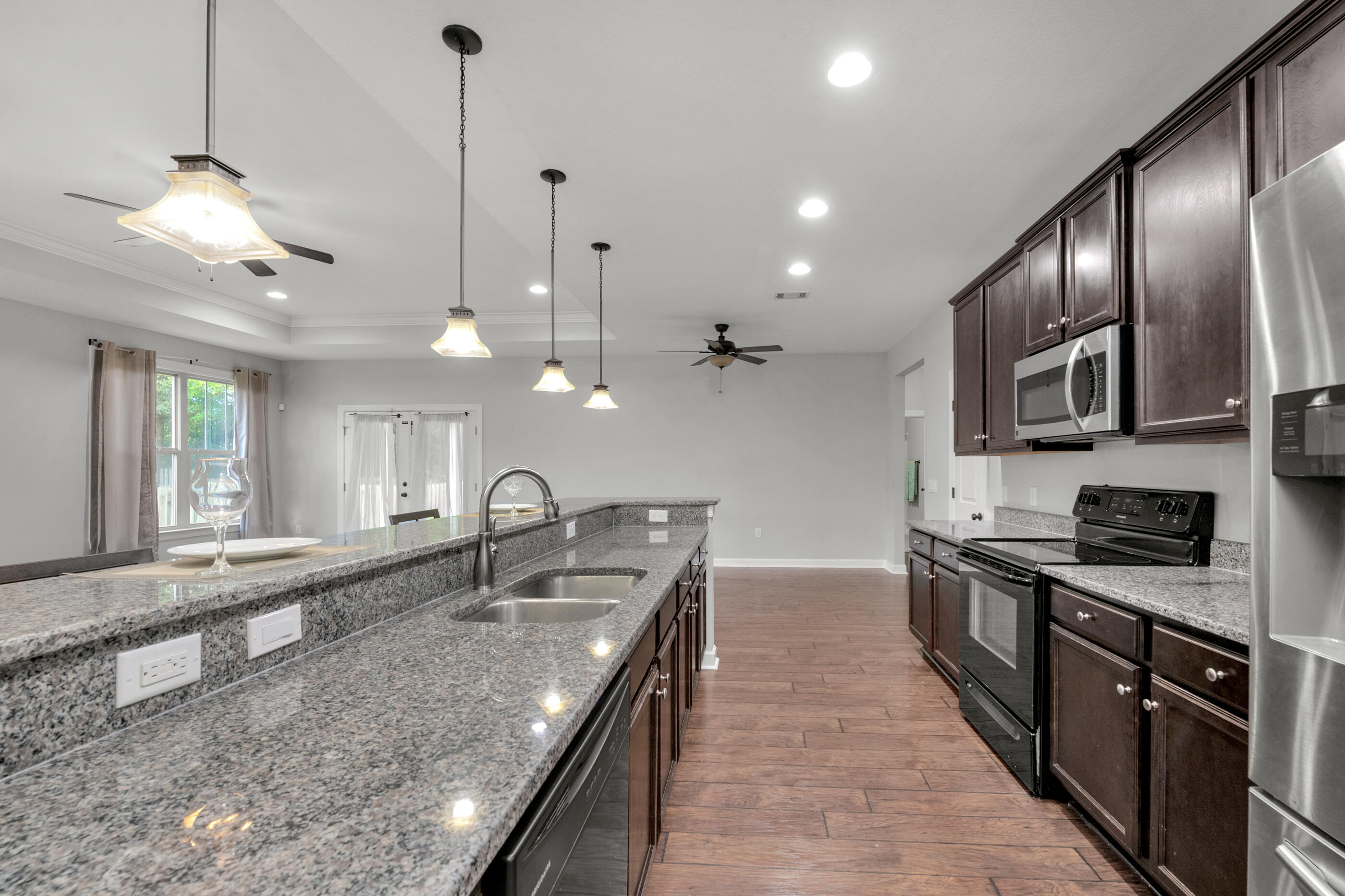 HIDDEN VALLEY - Residential