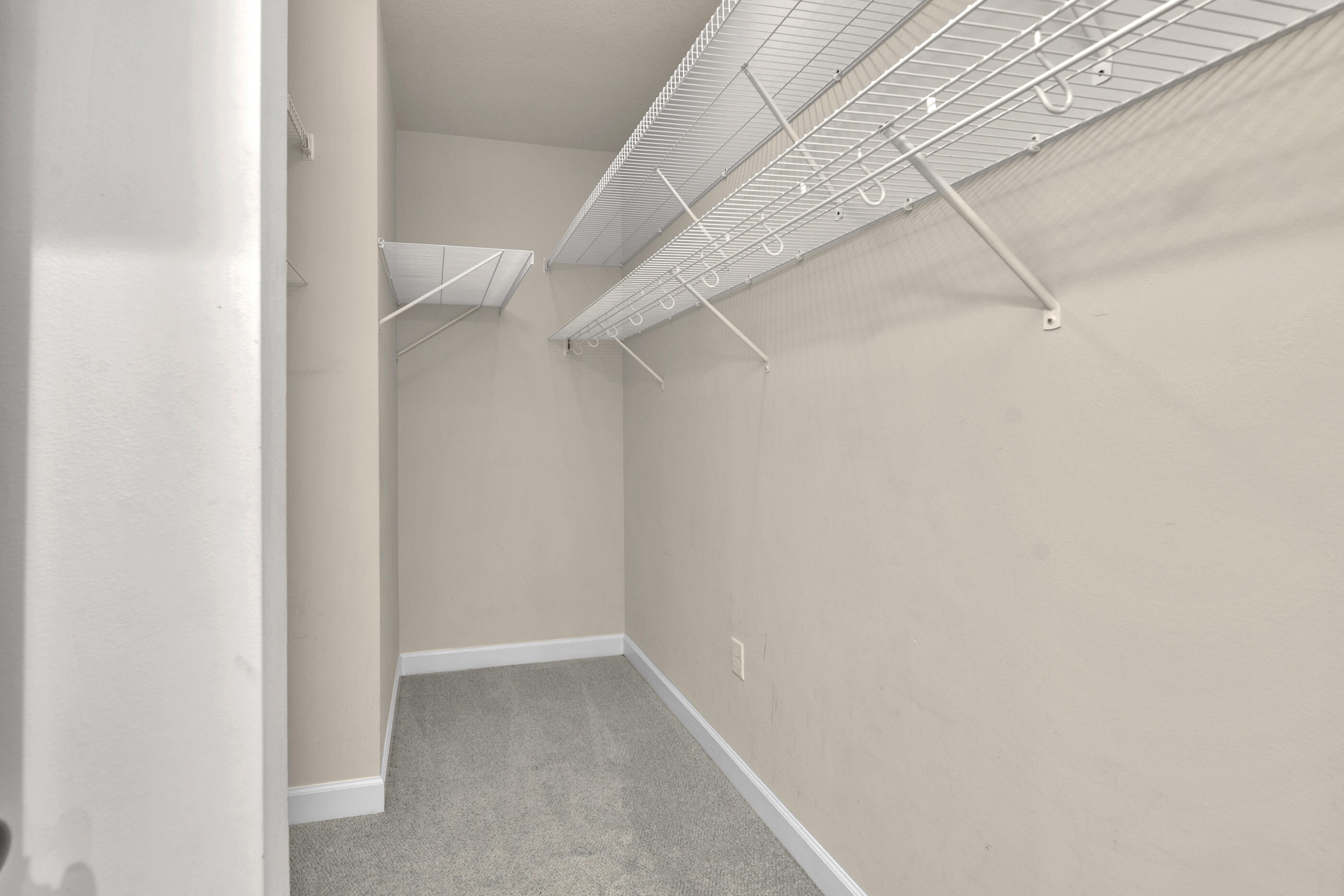 HIDDEN VALLEY - Residential