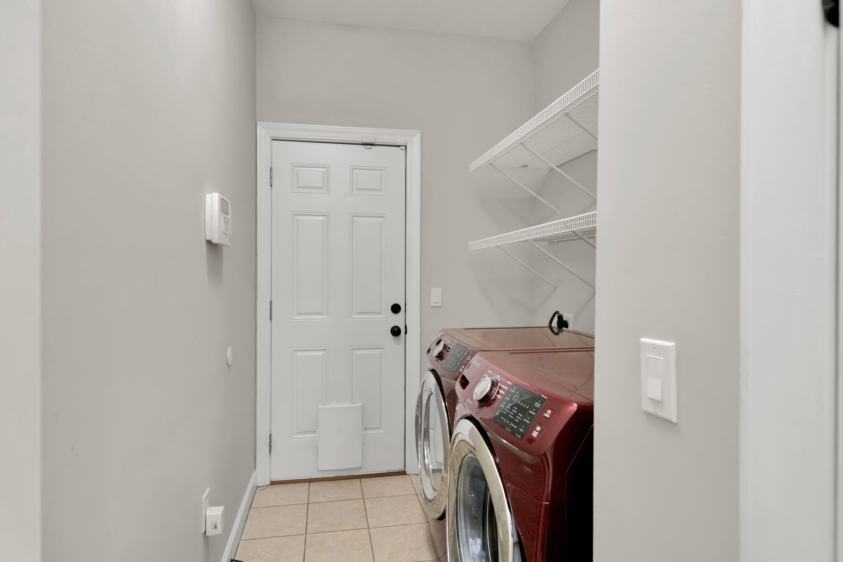 HIDDEN VALLEY - Residential