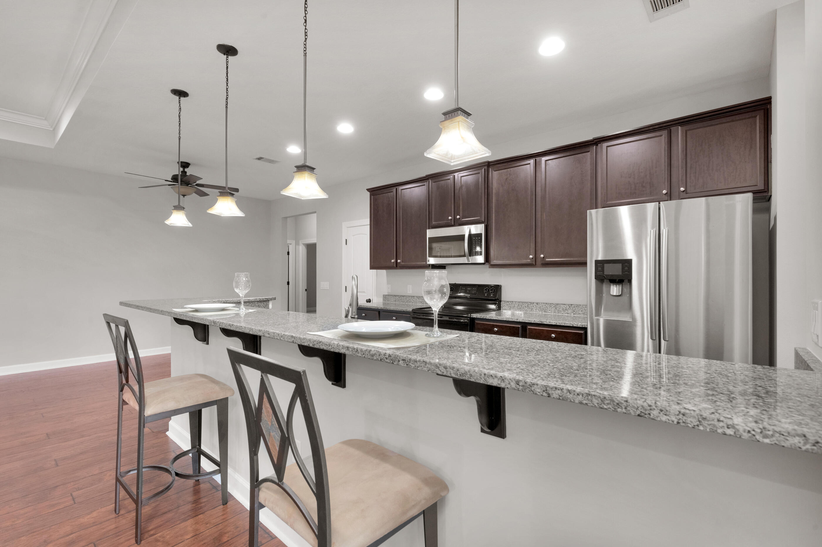 HIDDEN VALLEY - Residential