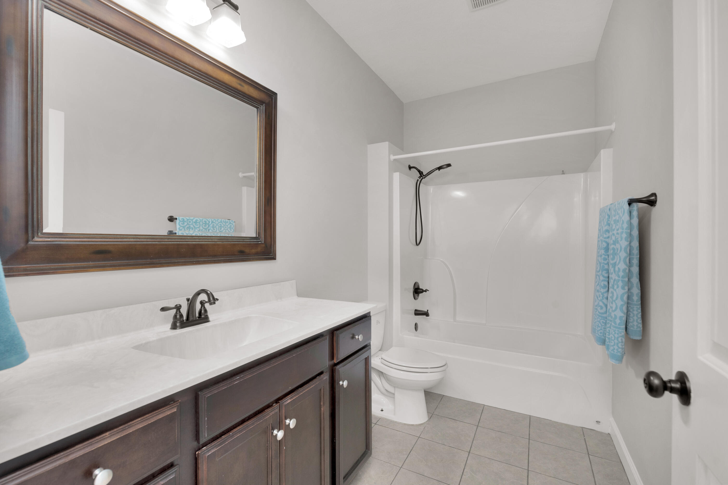 HIDDEN VALLEY - Residential