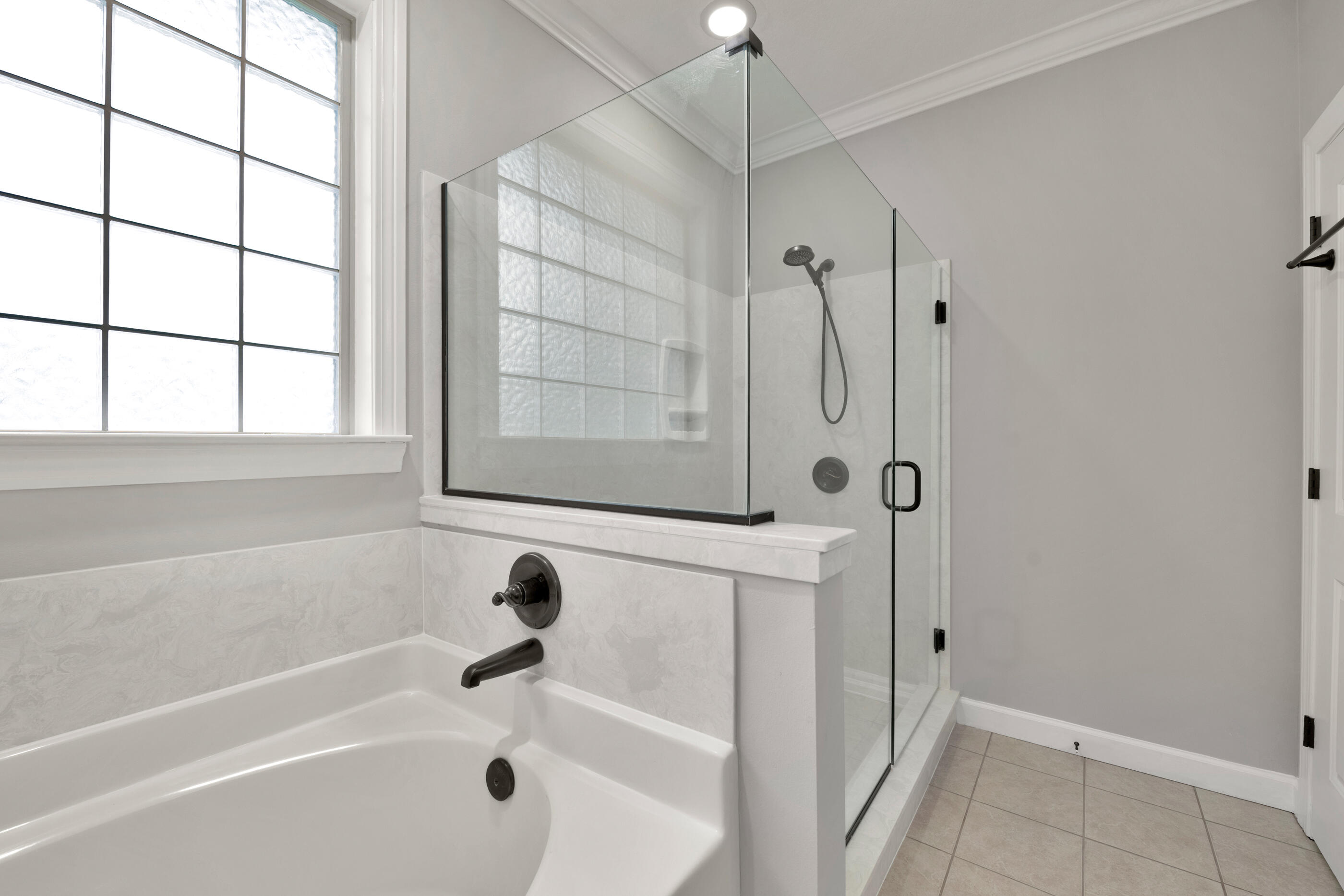 HIDDEN VALLEY - Residential