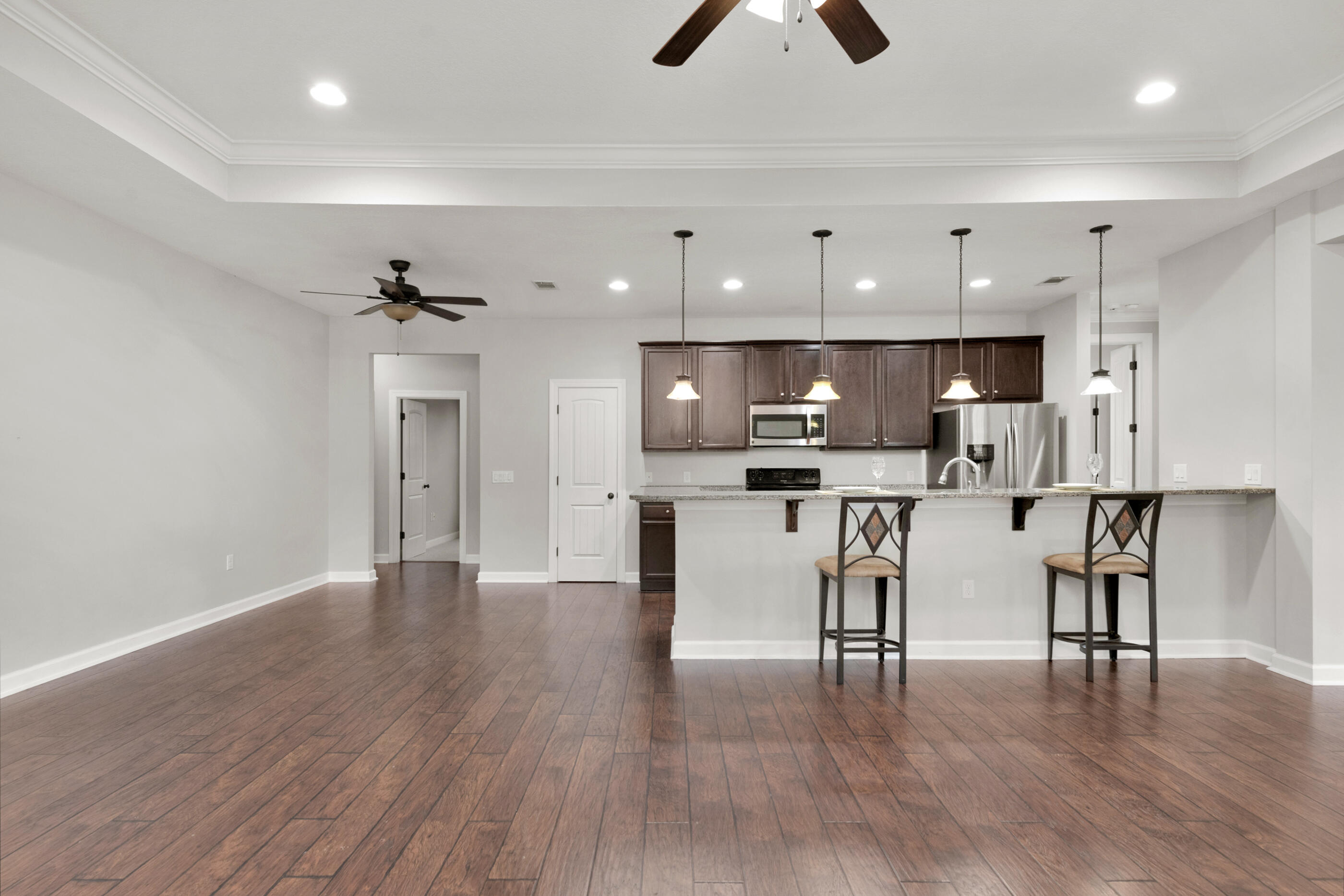 HIDDEN VALLEY - Residential