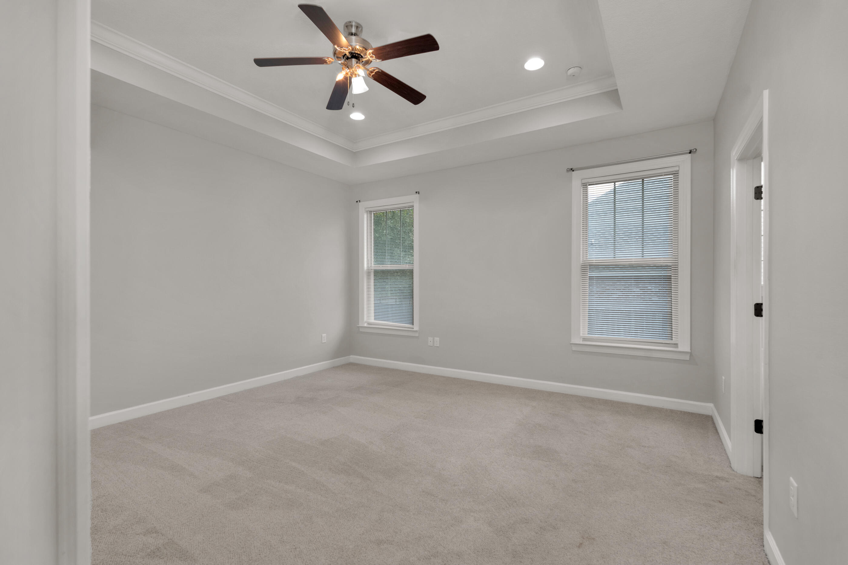 HIDDEN VALLEY - Residential