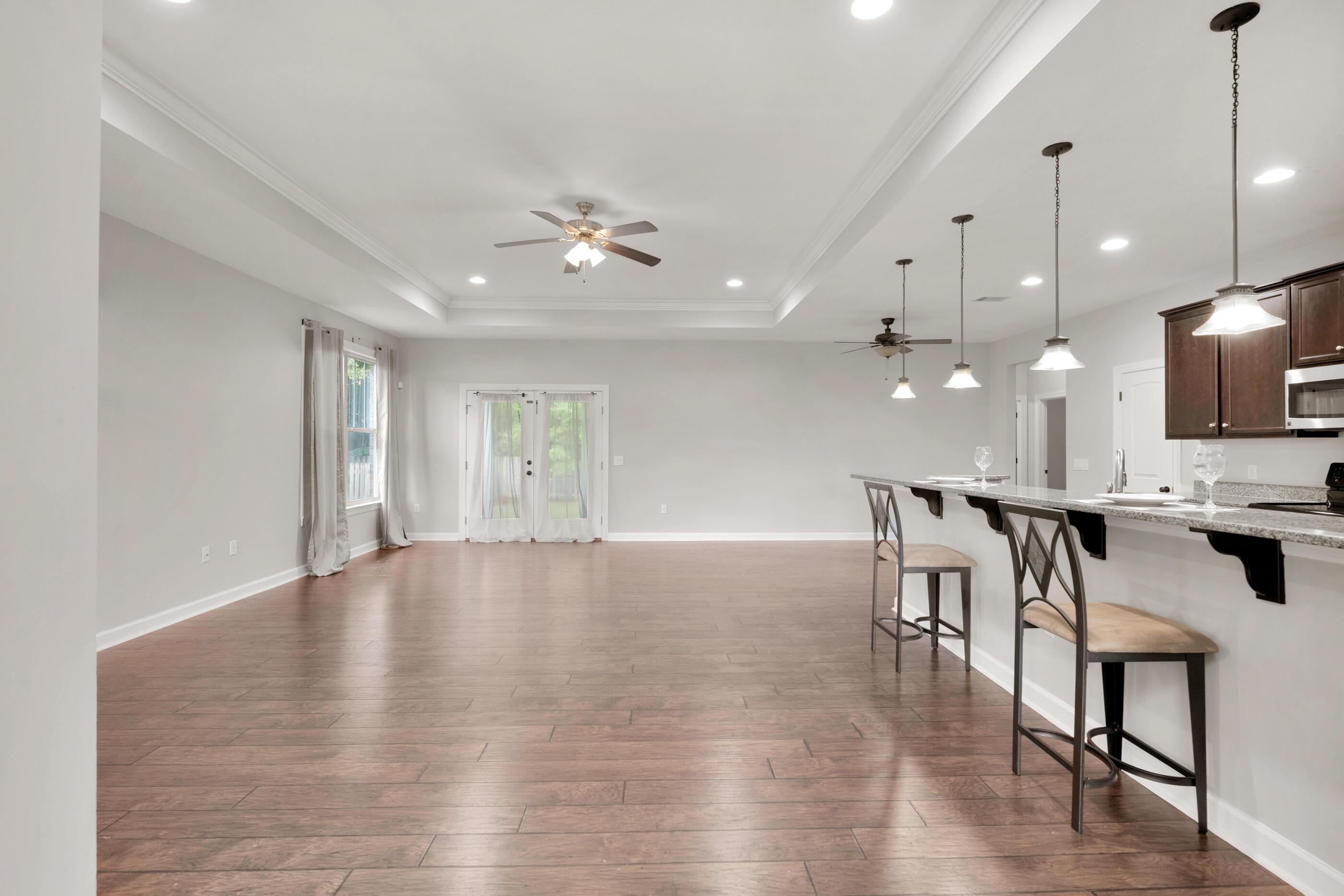 HIDDEN VALLEY - Residential