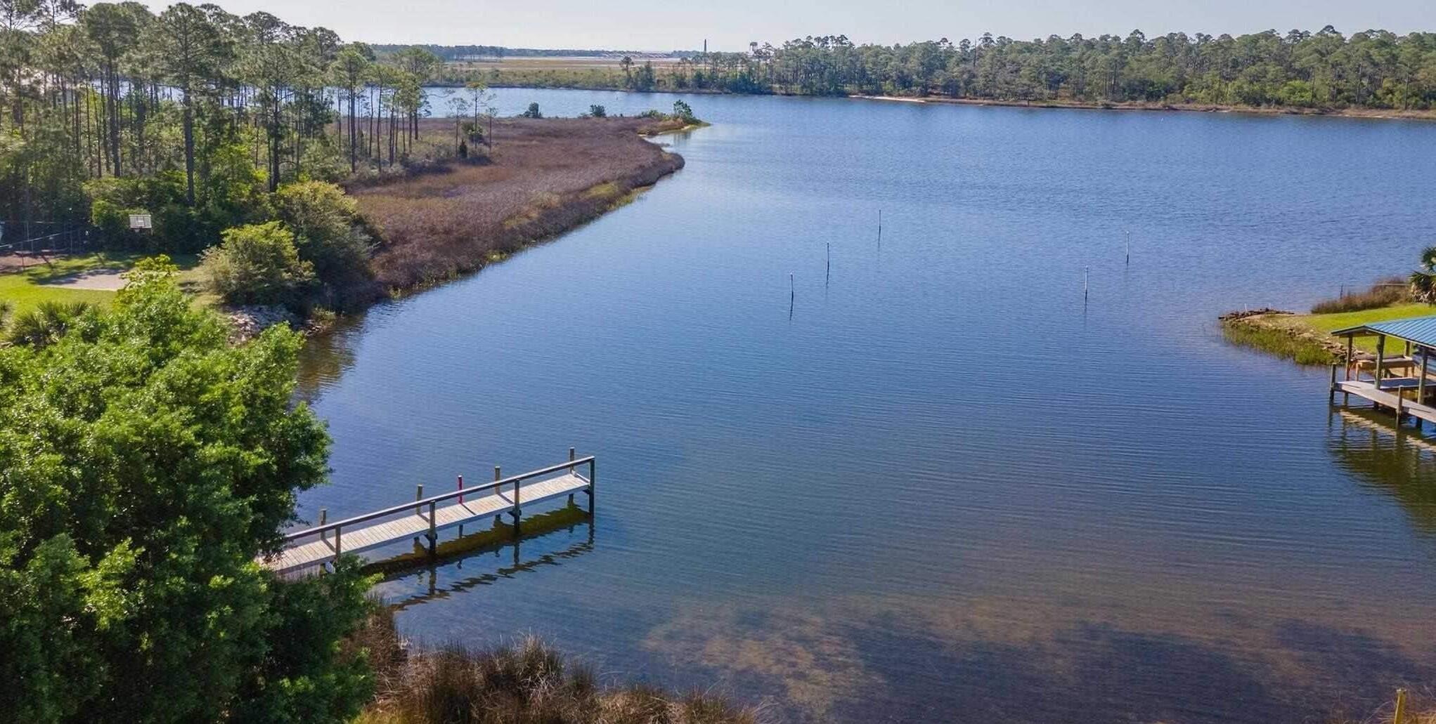 BAYOU GRANDE VILLA - Residential