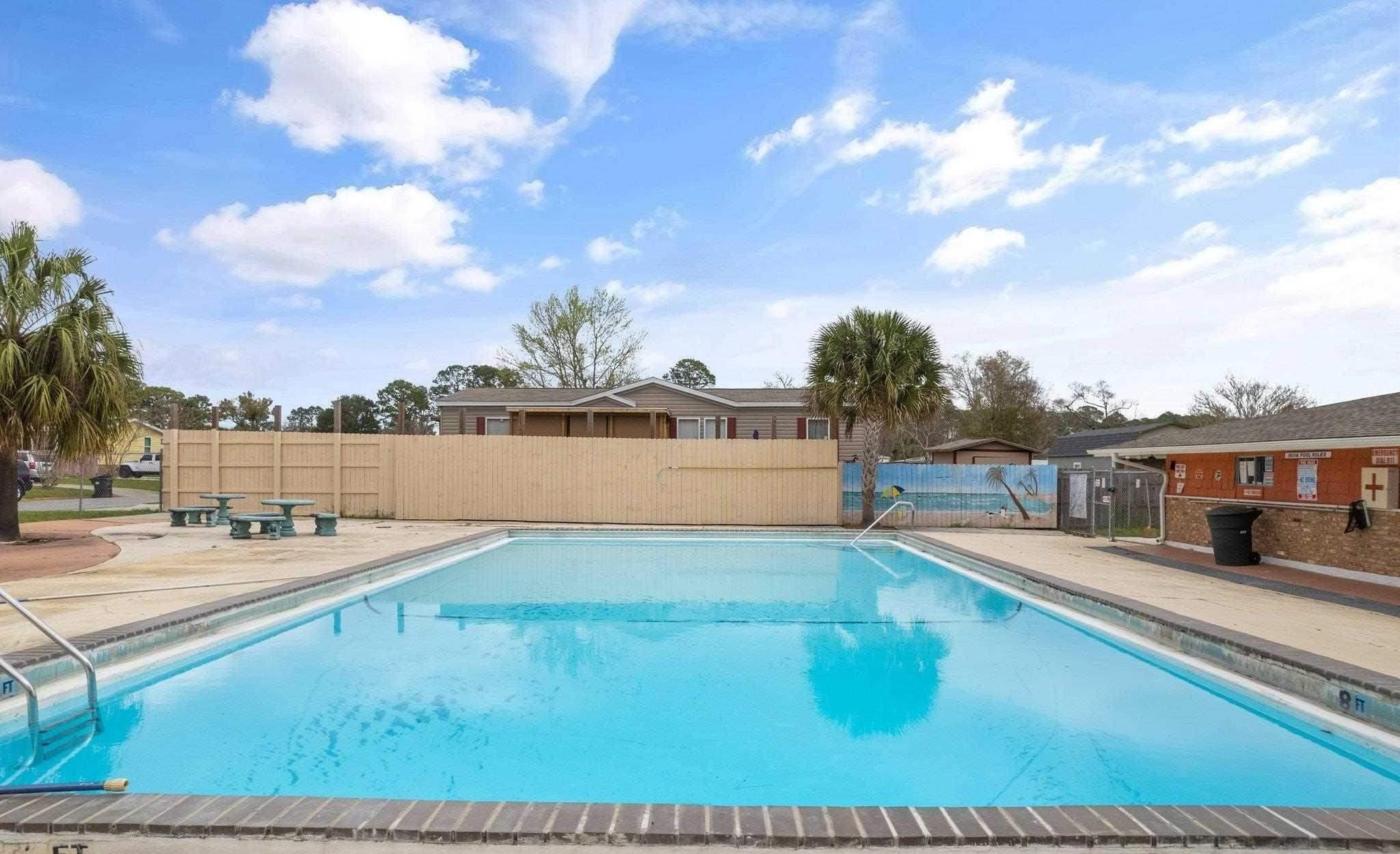 BAYOU GRANDE VILLA - Residential
