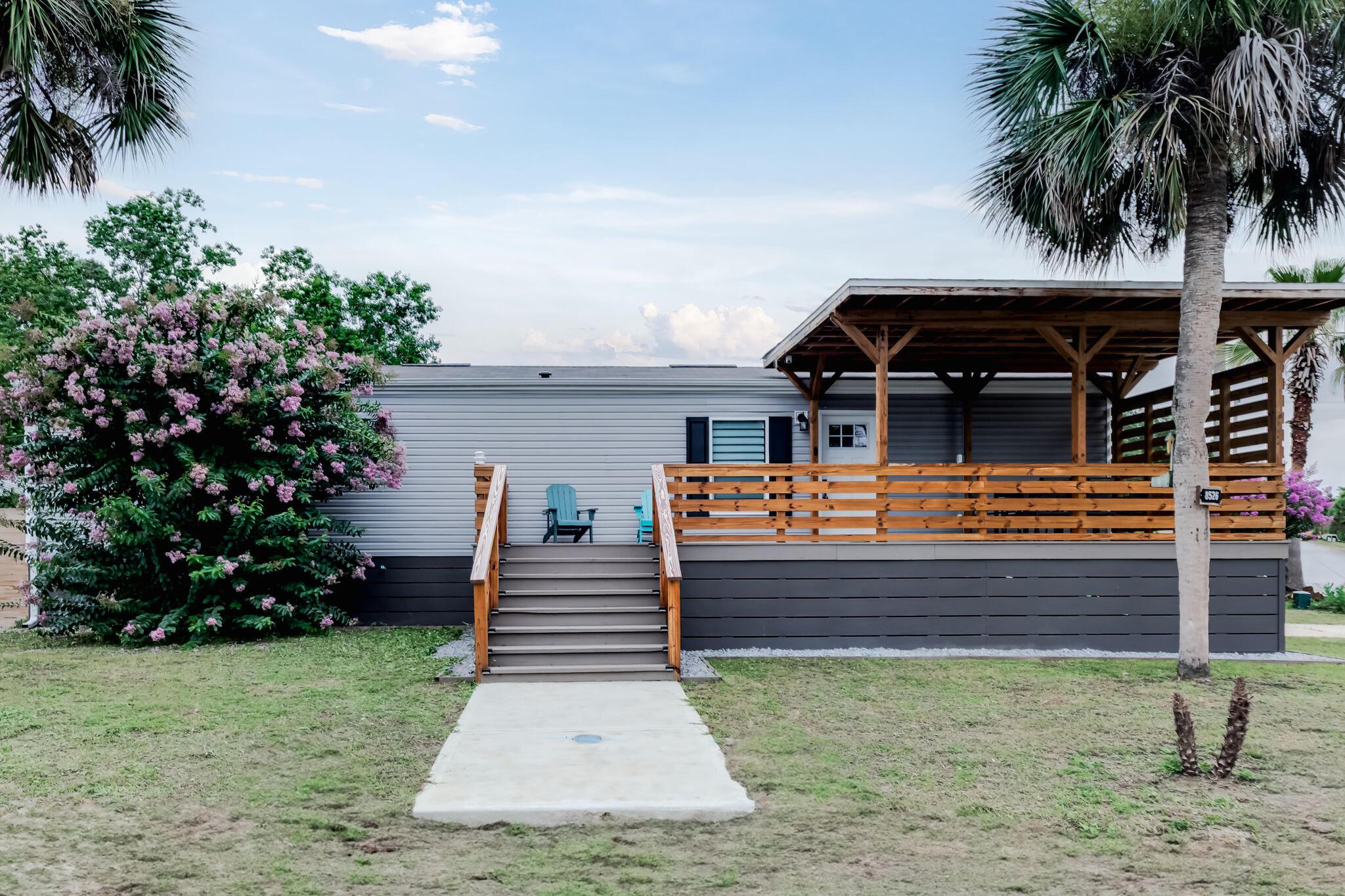 BAYOU GRANDE VILLA - Residential