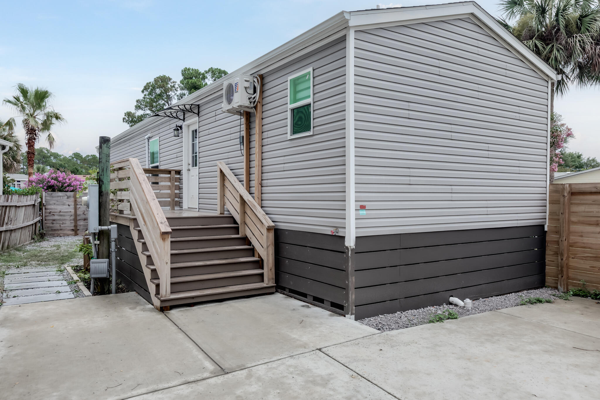 BAYOU GRANDE VILLA - Residential