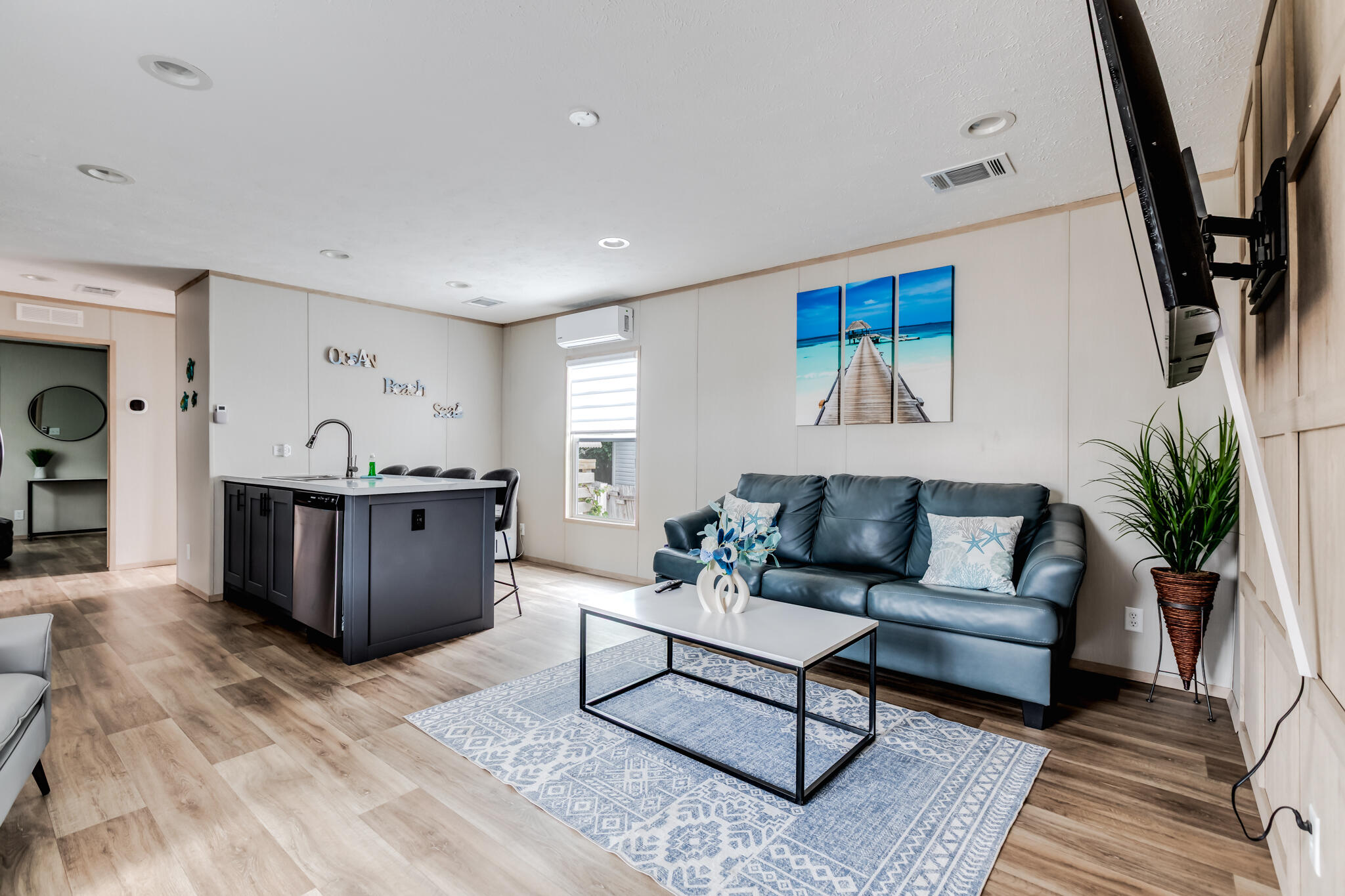 BAYOU GRANDE VILLA - Residential