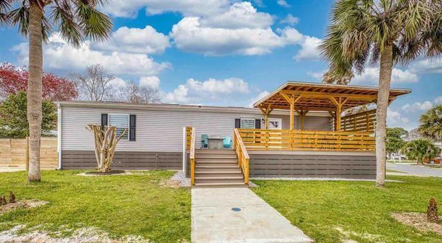 BAYOU GRANDE VILLA - Residential