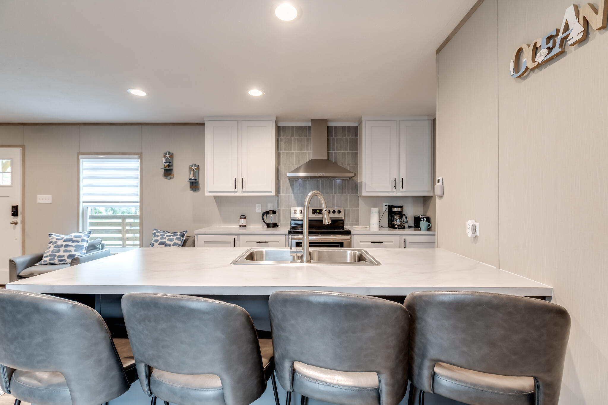 BAYOU GRANDE VILLA - Residential