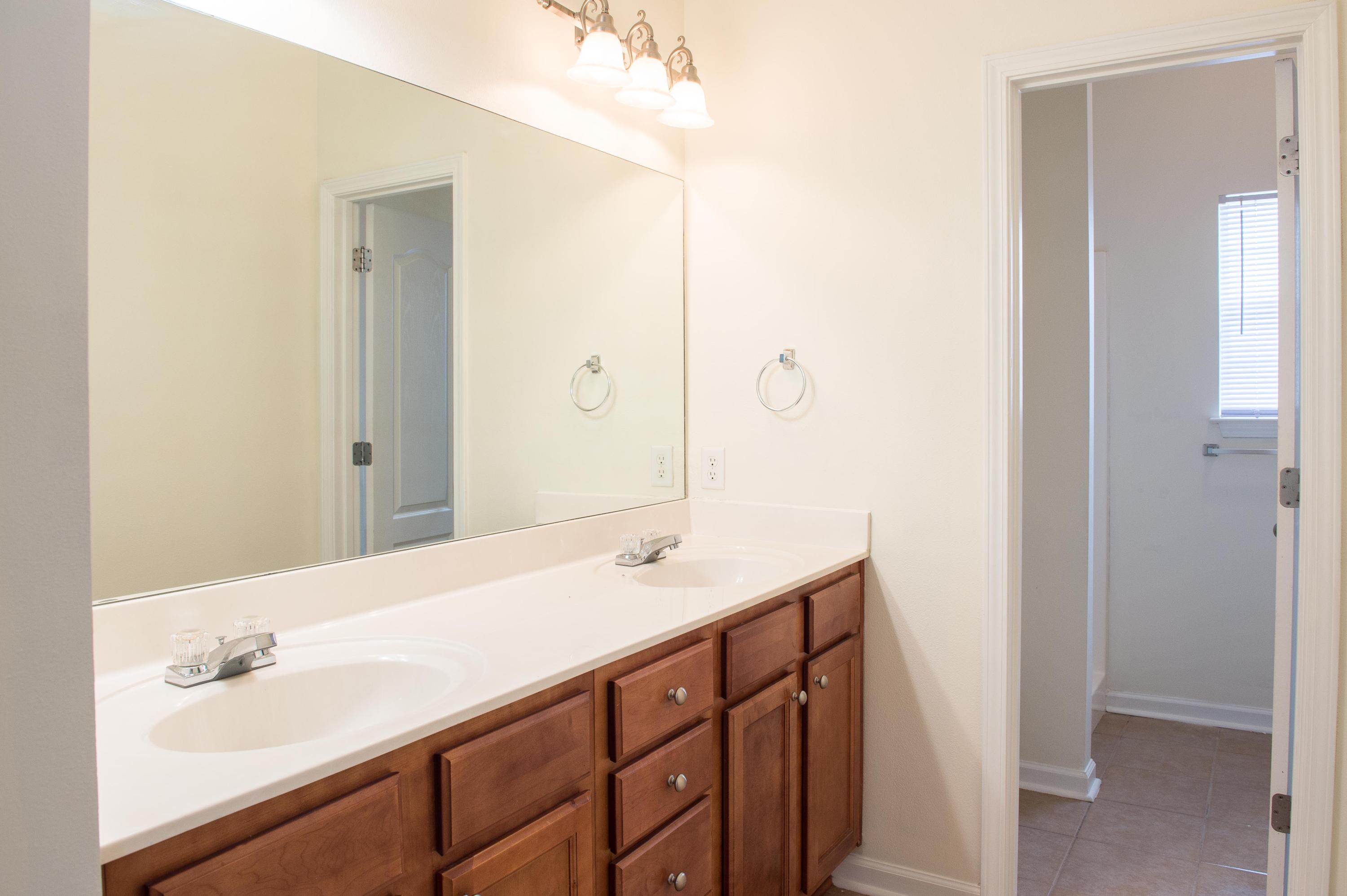 BRANDON OAKS 2ND ADD - Residential