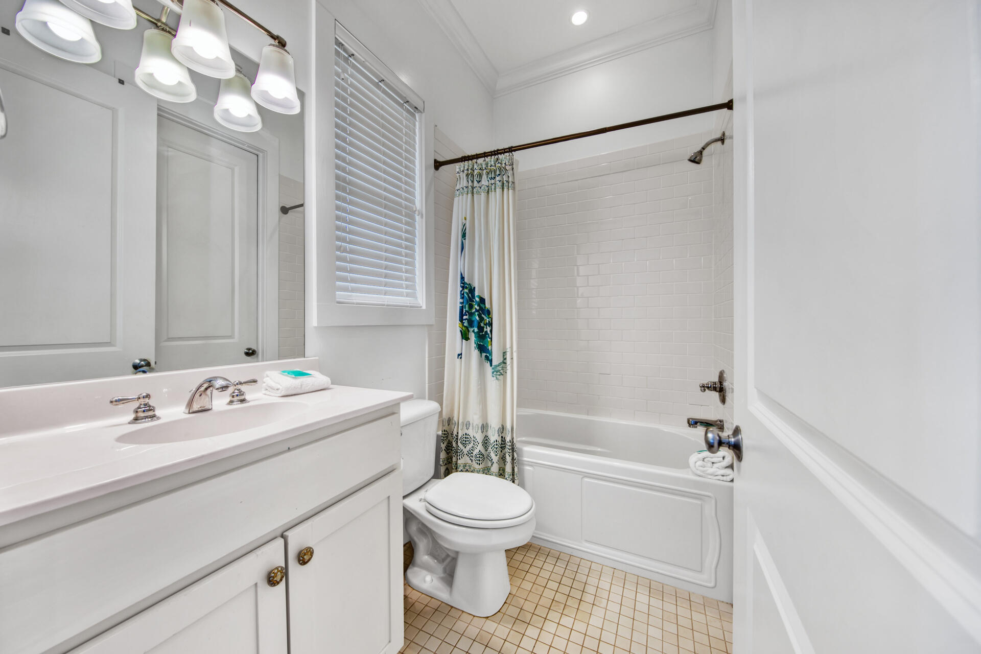 EASTERN LAKE S/D - Residential