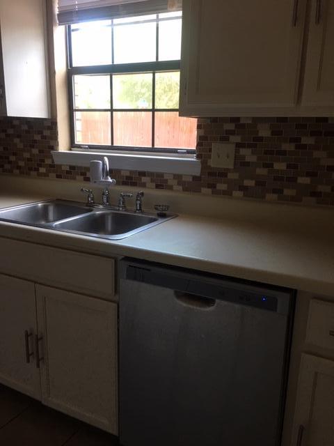 VALLEY T/H - Residential Lease