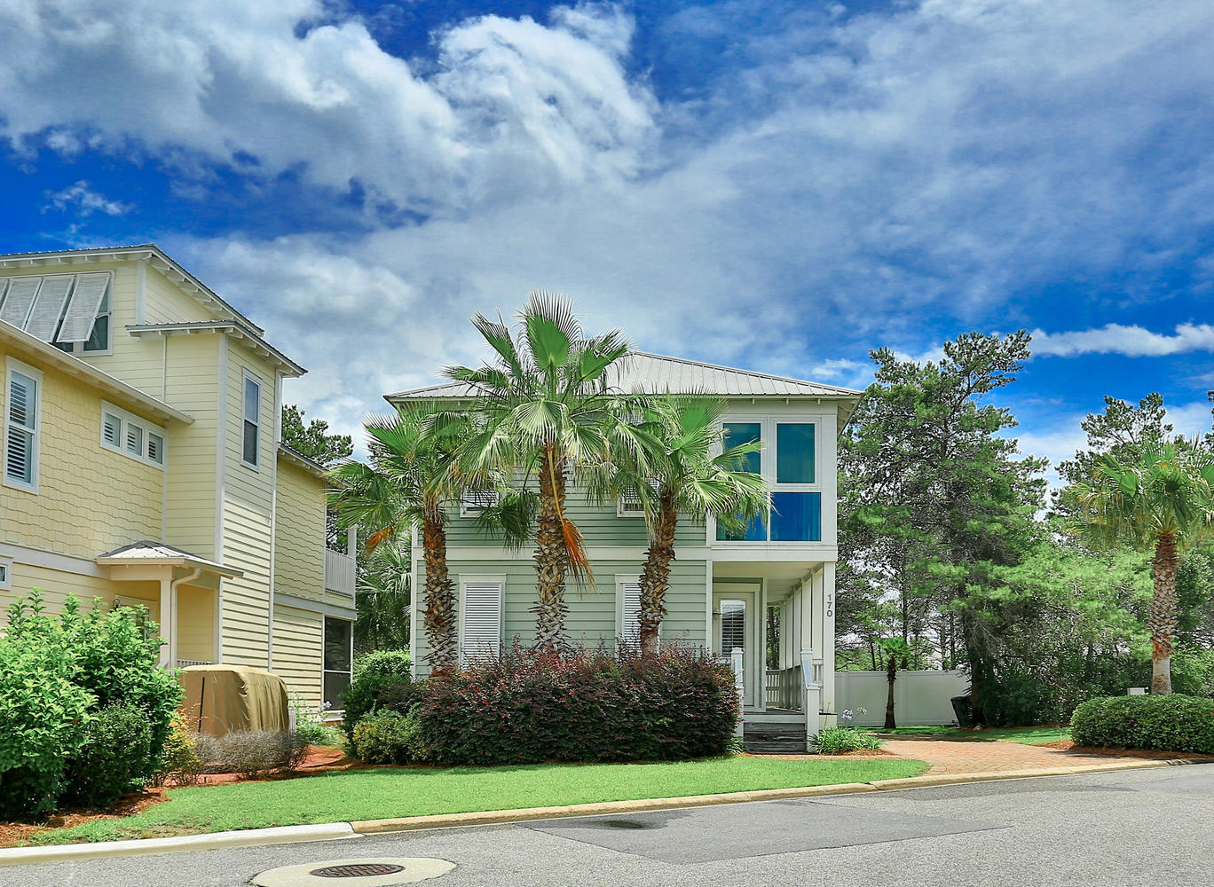 EMERALD WATERS - Residential