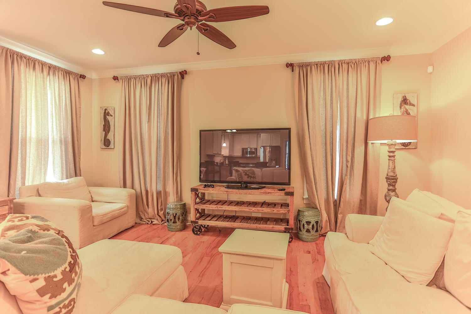 EMERALD WATERS - Residential