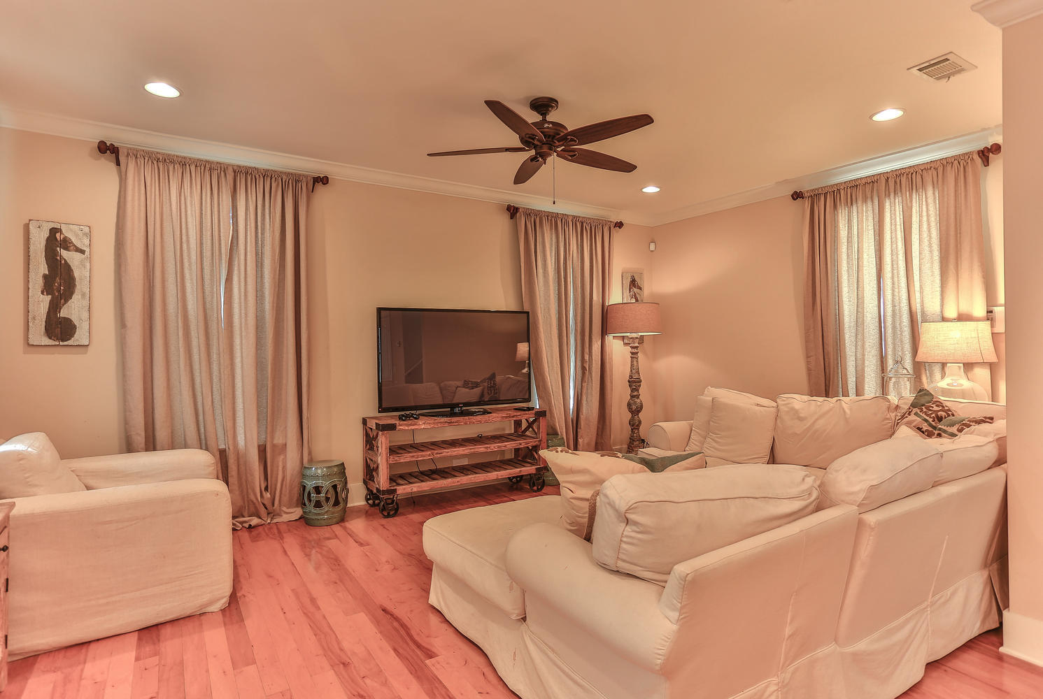 EMERALD WATERS - Residential