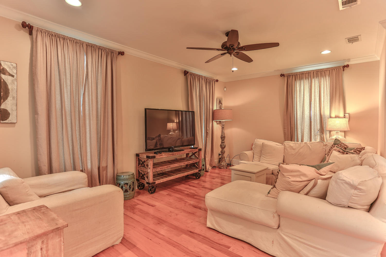 EMERALD WATERS - Residential