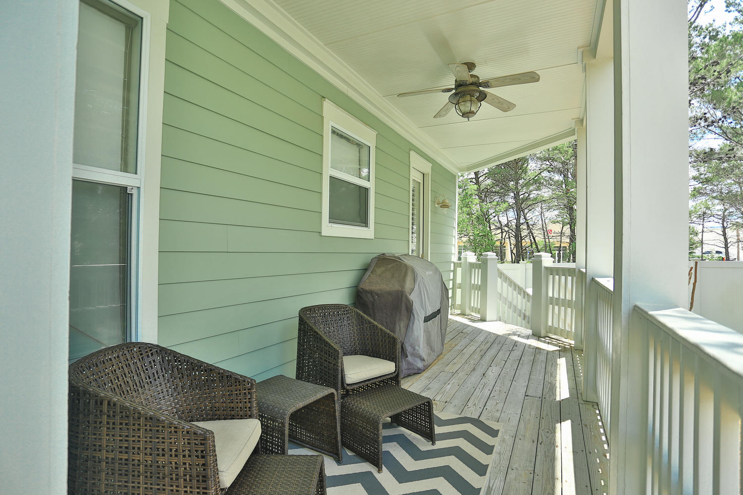 EMERALD WATERS - Residential