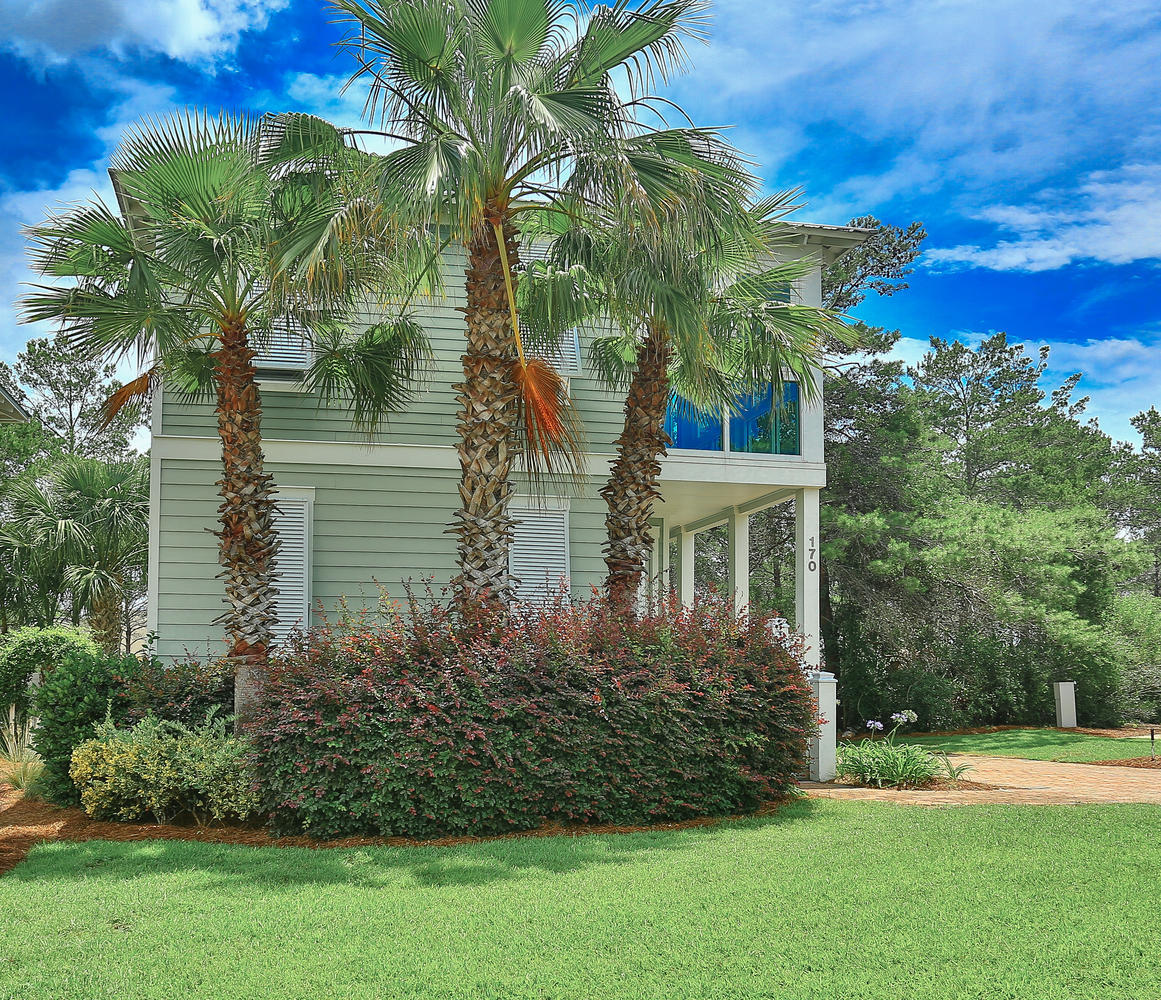 EMERALD WATERS - Residential