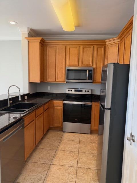 OLD BAY VILLAGE PHASE 1 - Residential Lease