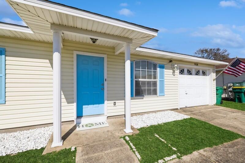 BENT TREE S/D LOT 15 BLK A - Residential