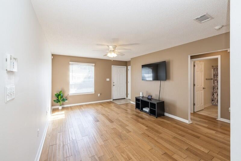 BENT TREE S/D LOT 15 BLK A - Residential