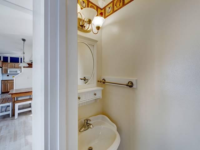 SEASHORE VILLAGE - Residential