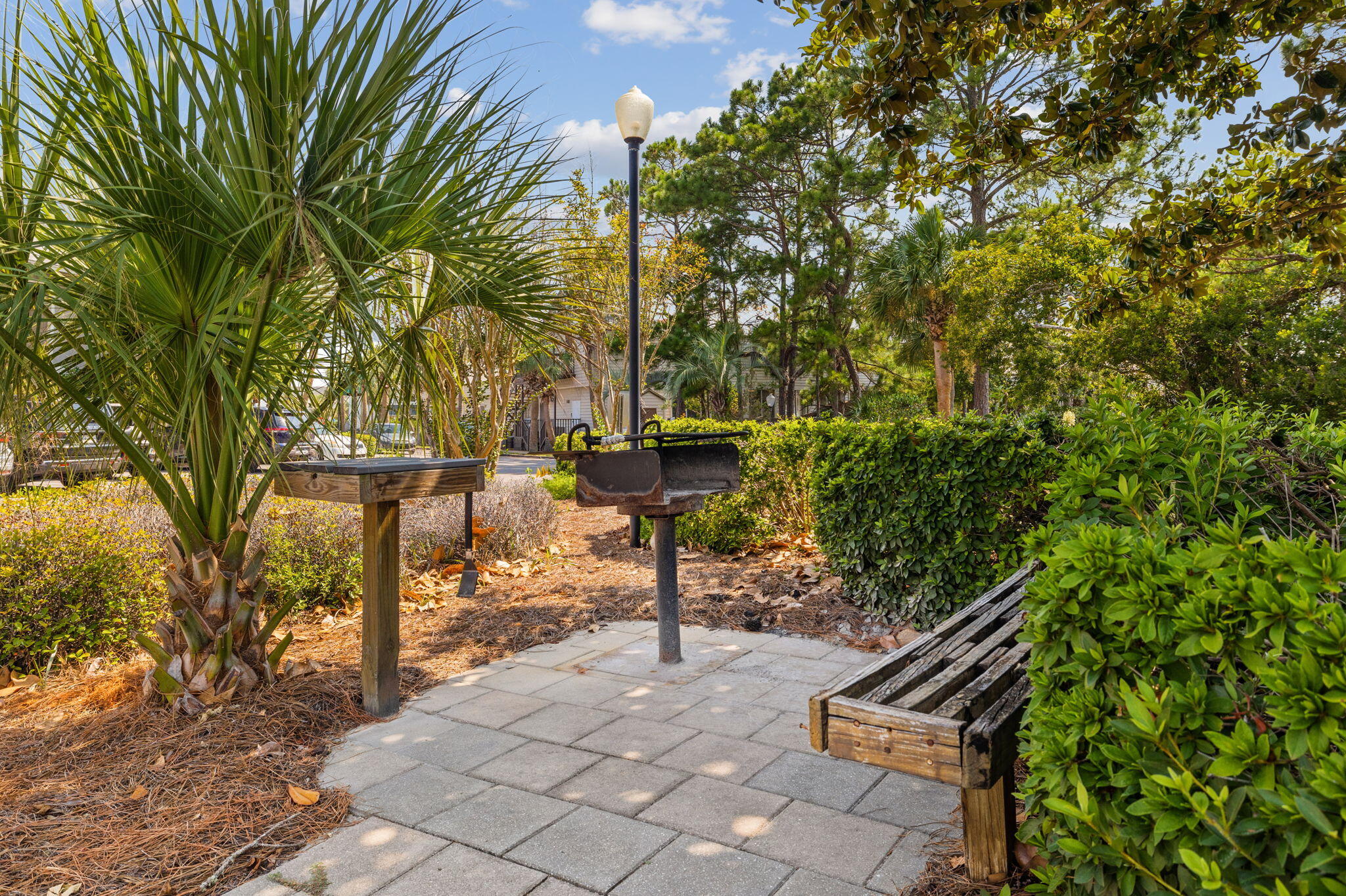 BEACHWOOD VILLAS CONDO - Residential